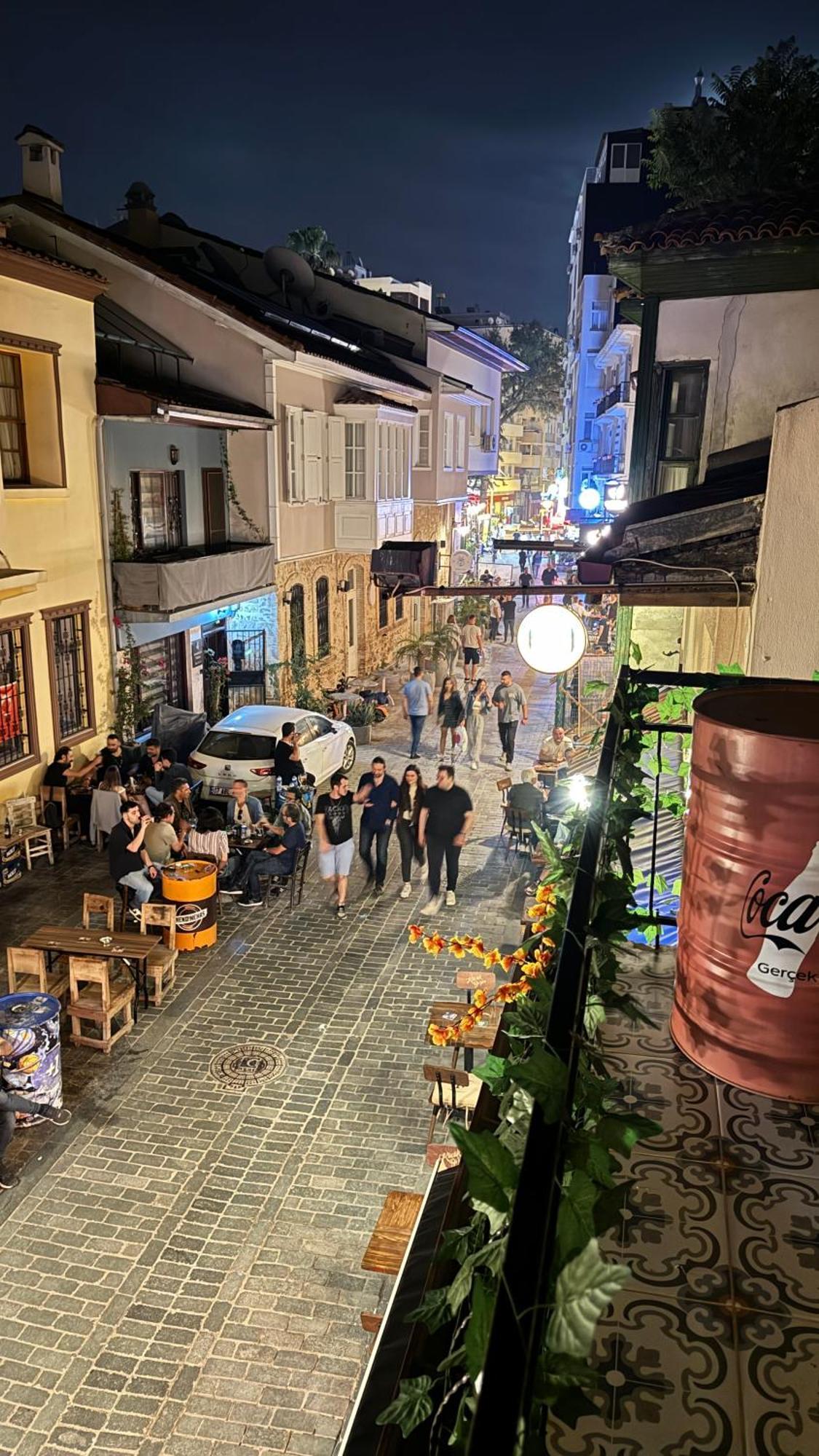 Callisto Pub & Kitchen & Otel Antalya